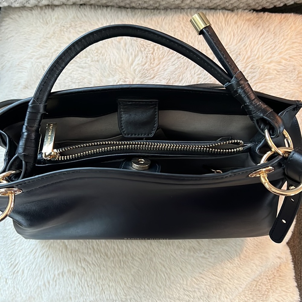 Danielle Nicole Shoulder Bag. - image 3